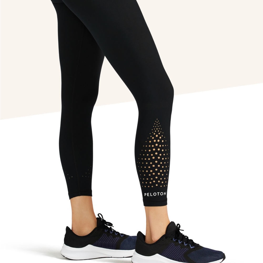Peloton XL NWT black leggings cadence legging host pick retail 95 - Picture 4 of 17
